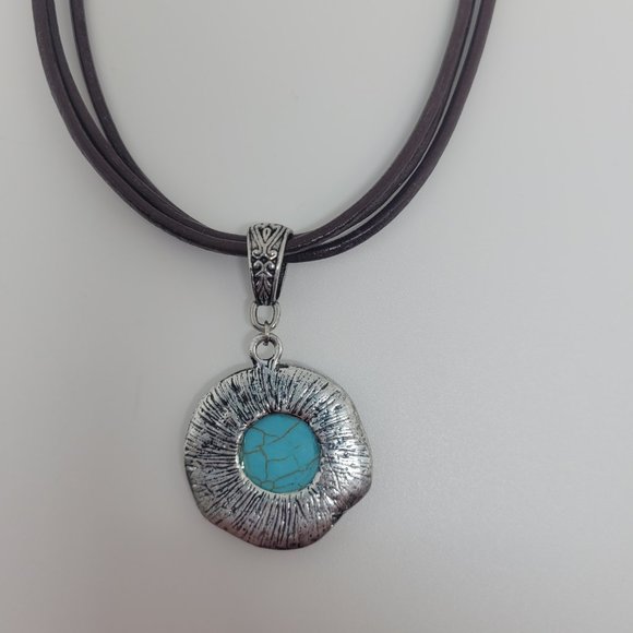 15" (3) Strand Distressed Leather Necklace with Turquoise Pendant & Toggle Clasp - Picture 6 of 6